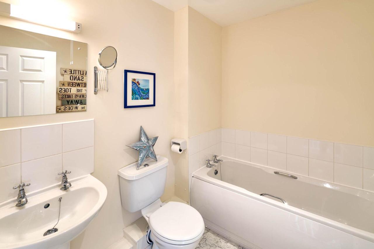 Host & Stay - The Scuttlebutt Townhouse Whitby Esterno foto